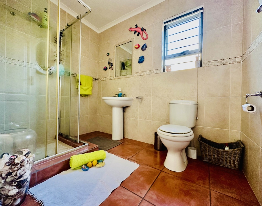 3 Bedroom Property for Sale in De Kelders Western Cape
